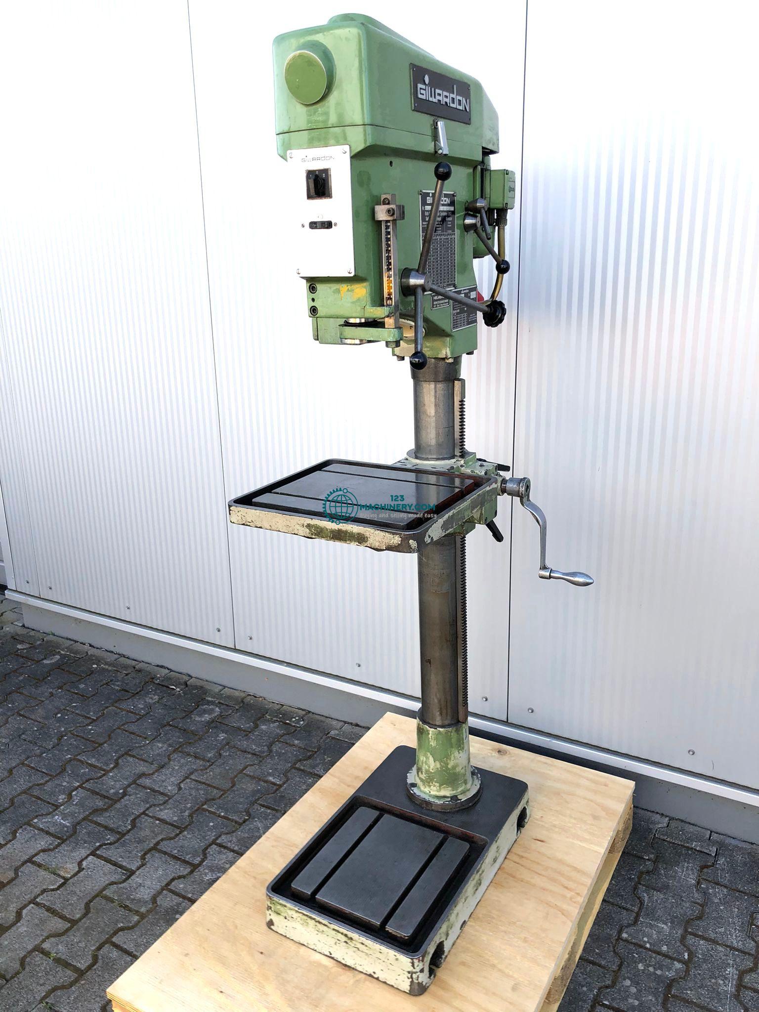 Gillardon GB16 Säulenbohrmaschine